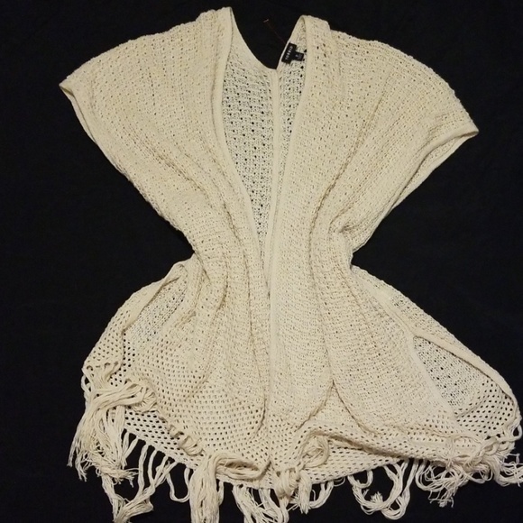 Torrid Sleeveless oversized fringe sweater - Picture 4 of 4